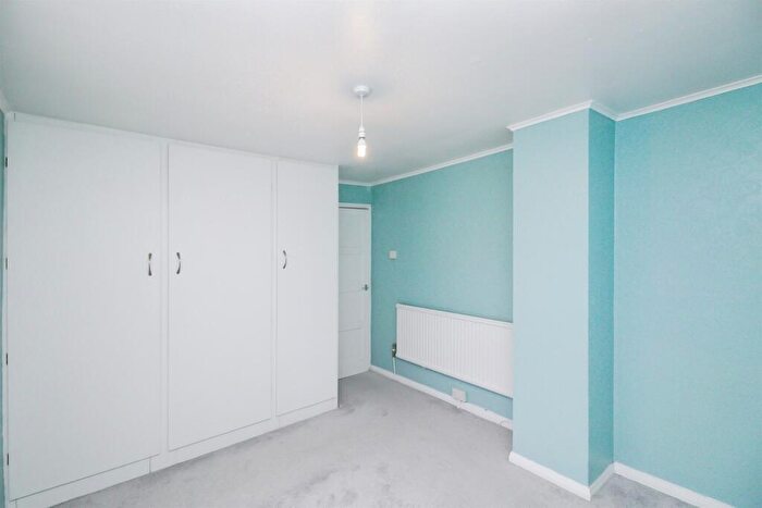 3 Bedroom Terraced House For Sale In Crwys Lane, Barry, CF63