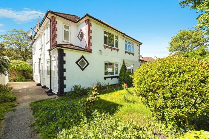 2 Bedroom Maisonette For Sale In Matlock Gardens, Hornchurch, RM12