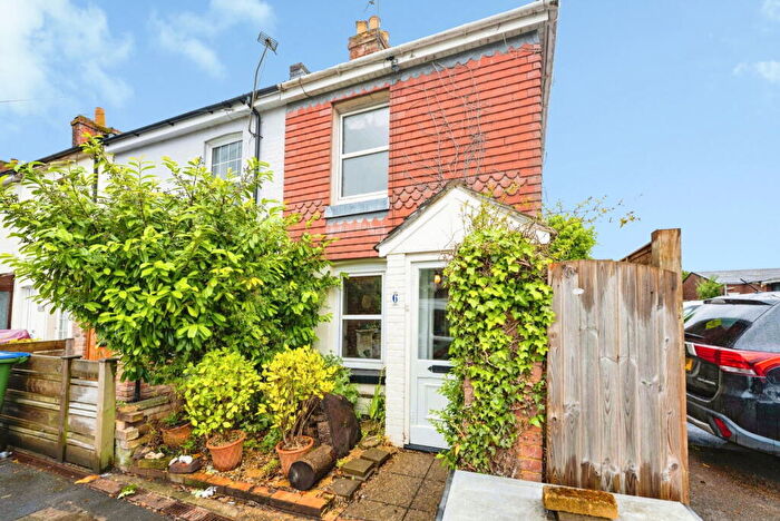 2 Bedroom End Of Terrace House For Sale In New Cottages, Mill Road, Fareham, PO16