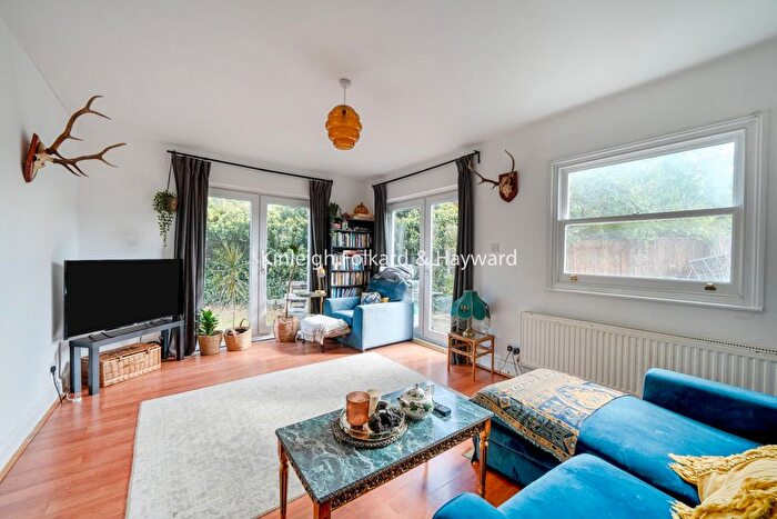 3 Bedroom Detached House To Rent In Carlisle Road, London, N4