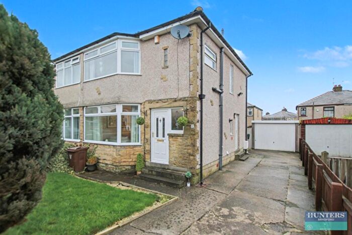3 Bedroom Semi Detached House For Sale In Enfield Parade, Bradford, BD6