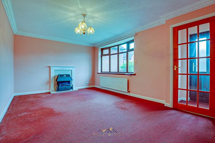 2 Bedroom Detached Bungalow For Sale In Aspen Close, Killamarsh, Sheffield, S21