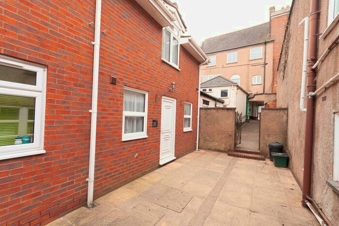 2 Bedroom End Terrace House To Rent In Market Street, Crediton, EX17