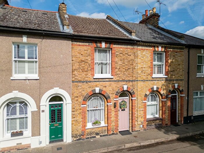 2 Bedroom Terraced House For Sale In Christchurch Crescent, Gravesend, DA12