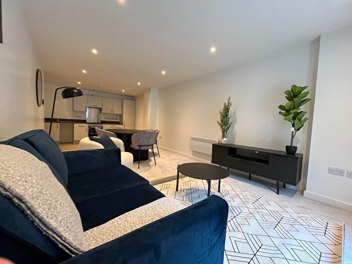 3 Bedroom Apartment To Rent In Bridgewater Wharf, M5