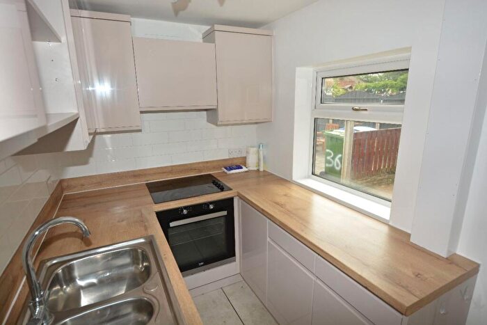 3 Bedroom Terraced House To Rent In John Street, S80