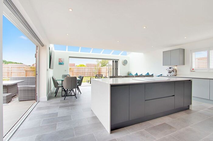 4 Bedroom Detached House For Sale In Poplar Fields Drive, Walton Highway, PE14
