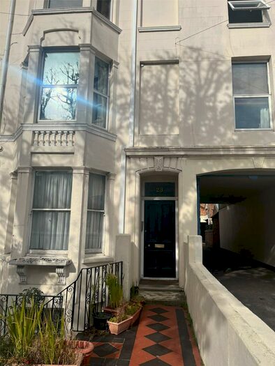 3 Bedroom Apartment To Rent In Ditchling Rise, Brighton, East Sussex, BN1