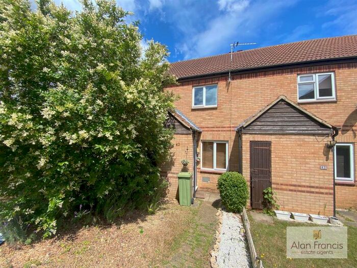 2 Bedroom End Of Terrace House To Rent In Milecastle, Bancroft, Milton Keynes, MK13