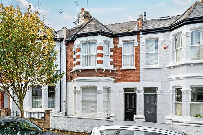 1 Bedroom Terraced House For Sale In Gladwyn Road, London, SW15