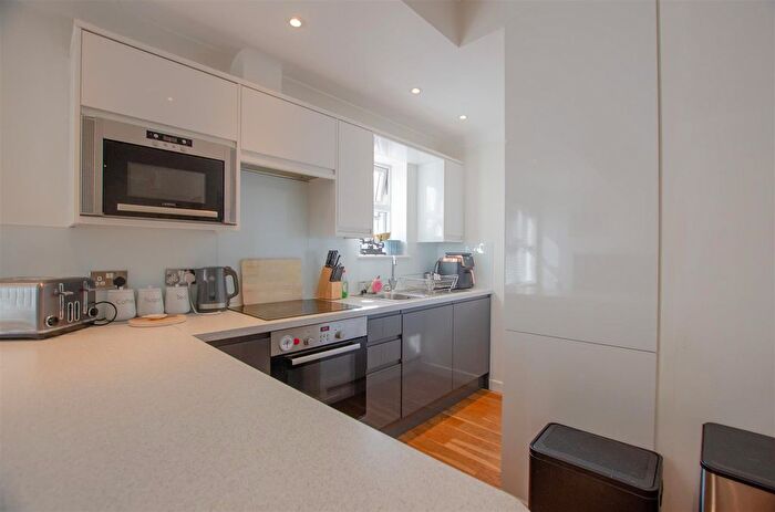 1 Bedroom Flat To Rent In Warwick Road, Olton, Solihull, B92
