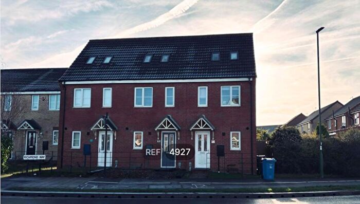 3 Bedroom Terraced House To Rent In Richmond Way, Hull, HU7