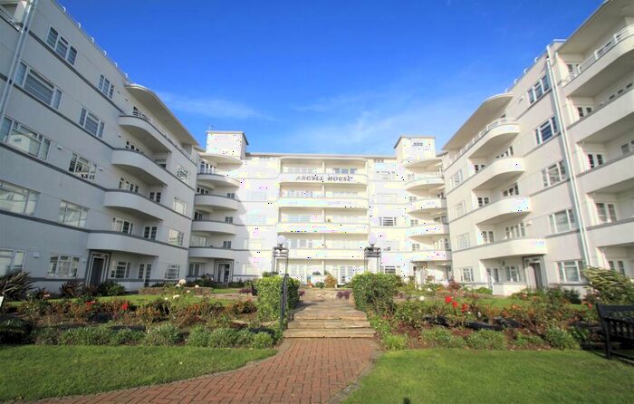 2 Bedroom Apartment To Rent In Seaforth Road, Westcliff-On-Sea, SS0