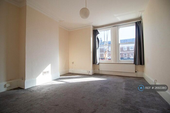 1 Bedroom Flat To Rent In Station Road, Portslade, Brighton, BN41