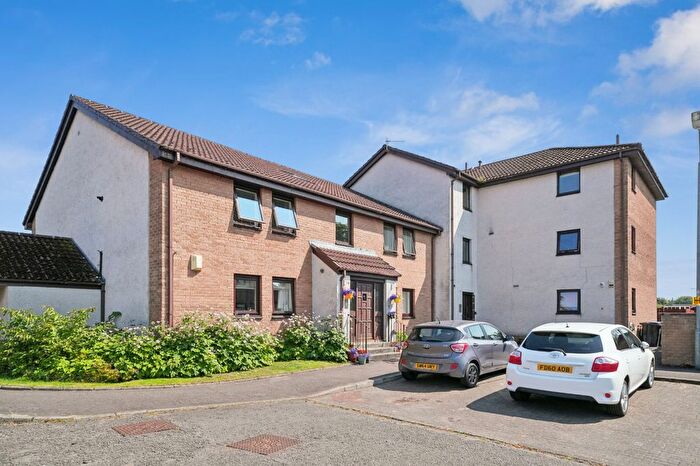 2 Bedroom Flat To Rent In Dalvait Gardens, Balloch, Wdc, G83