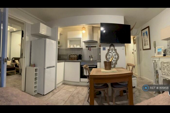 1 Bedroom Flat To Rent In Eaton Court, Bournemouth, BH1