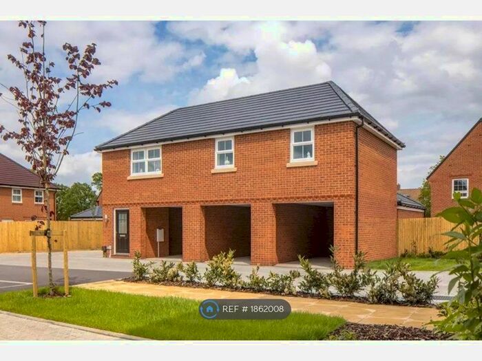 2 Bedroom Flat To Rent In Lonsdale Road, Wokingham, RG40