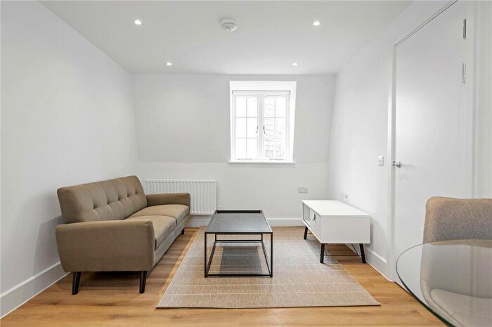 1 Bedroom Apartment To Rent In St Mark's Apartments, City Road, London, EC1V
