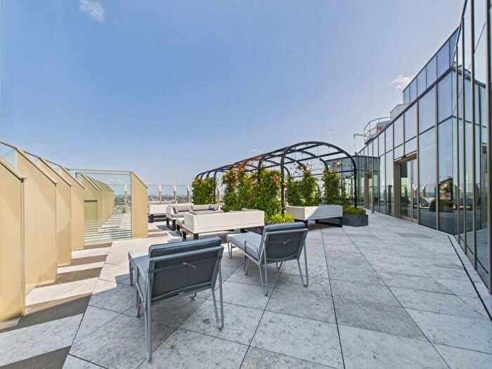 Flat To Rent In The Stage, - Curtain Road, EC2A