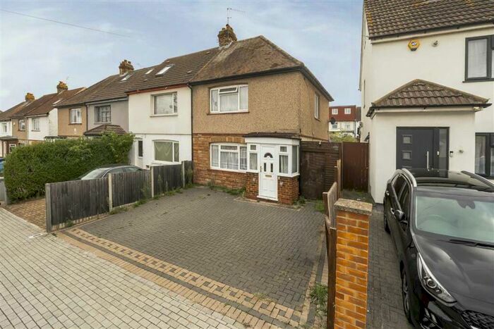 3 Bedroom Semi-Detached House To Rent In Clitterhouse Road, Cricklewood, NW2