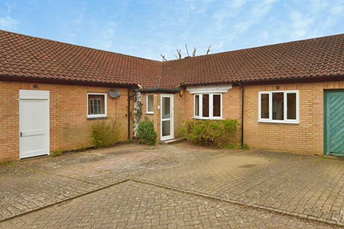 3 Bedroom Semi-Detached Bungalow For Sale In Cropwell Bishop, Emerson Valley, Milton Keynes, MK4