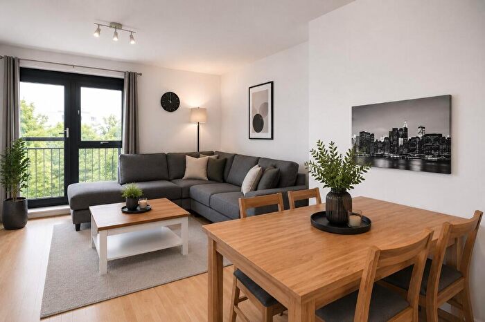 2 Bedroom Flat To Rent In Harvester Way, Wester Hailes, Edinburgh, EH14