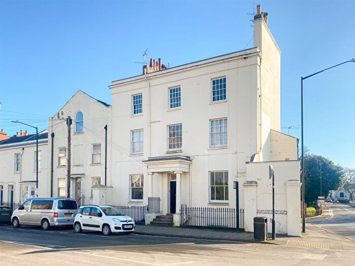 2 Bedroom Flat To Rent In Portland Place East, Leamington Spa, CV32