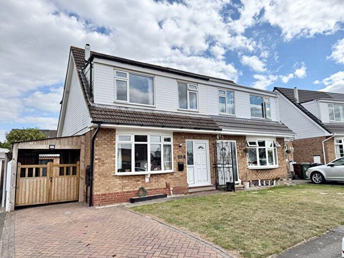 3 Bedroom Semi-Detached House For Sale In Tetbury Drive, Shepshed, LE12