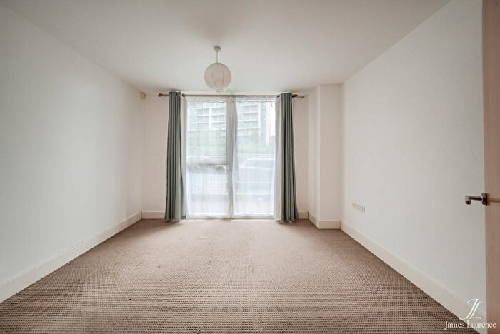 2 Bedroom Apartment To Rent In Alfred Knight Way, Park Central, Birmingham City Centre, B15