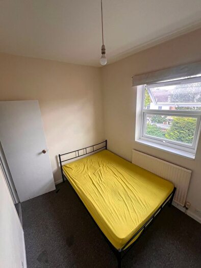 1 Bedroom Flat To Rent In Empress Avenue, Ilford, IG1