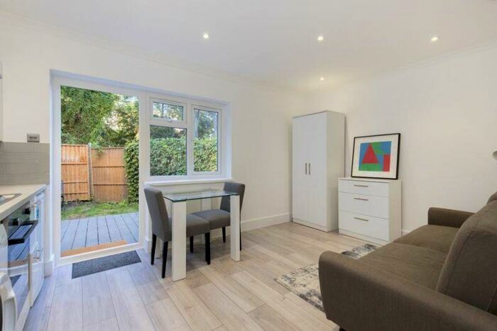 Studio To Rent In Aberdare Gardens, South Hampstead, NW6