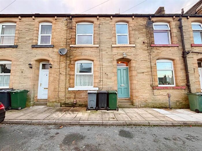 2 Bedroom Terraced House For Sale In Briggs Street, Queensbury, Bradford, BD13