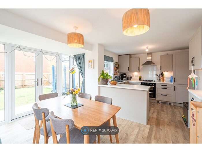 4 Bedroom Detached House To Rent In Vernon Place, Abingdon, OX14