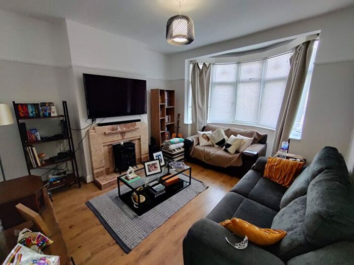 3 Bedroom Terraced House To Rent In Beech Grove, Ilford, IG6