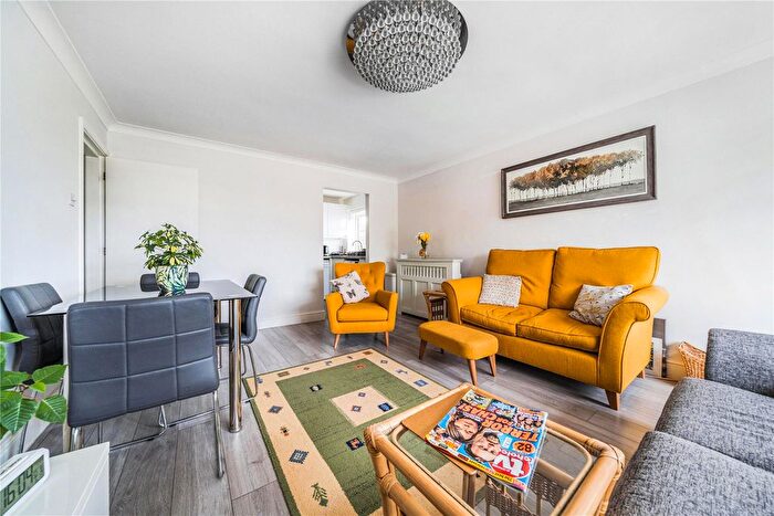 1 Bedroom Flat For Sale In Red Hill, Chislehurst, BR7