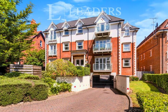 2 Bedroom Flat To Rent In Beckenham Grove, Shortlands, BR2