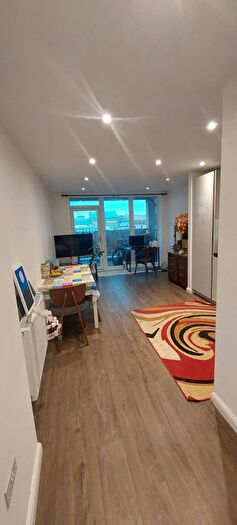 2 Bedroom Flat To Rent In Brewers Square, Dartford, DA1