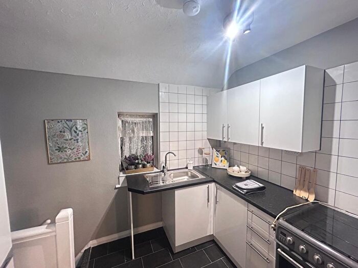 1 Bedroom Flat To Rent In Miller Road, Croydon, CR0