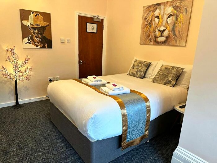1 Bedroom Studio To Rent In Green Lanes, London, N4