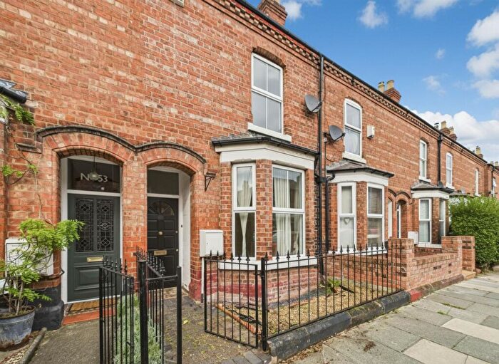 3 Bedroom Terraced House For Sale In Gladstone Avenue, Chester, CH1