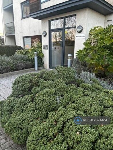 2 Bedroom Flat To Rent In Wheat House, London, NW7