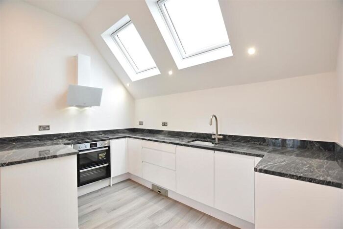 1 Bedroom Apartment To Rent In Woodfield Lane, Ashtead, KT21