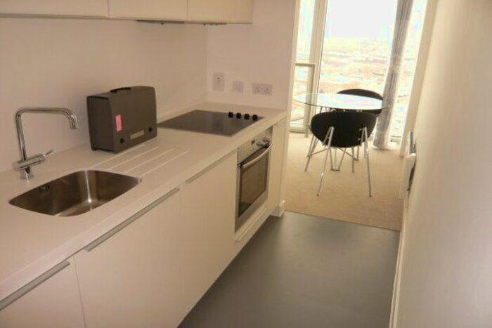 1 Bedroom Studio To Rent In The Rotunda, Birmingham, B2