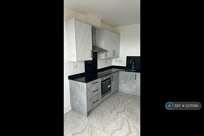 1 Bedroom Flat To Rent In Wiltshire Court, Swindon, SN1