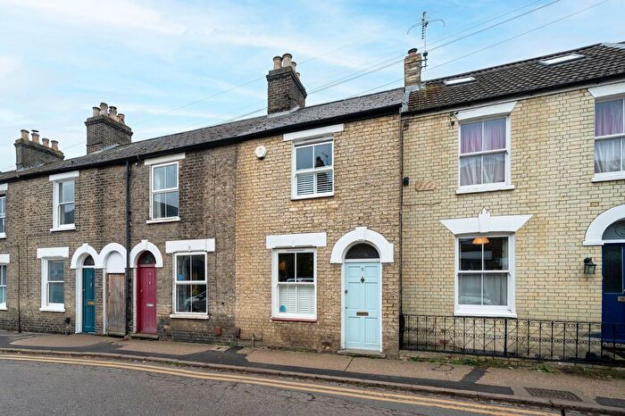 3 Bedroom Terraced House For Sale In Gwydir Street, Cambridge, CB1