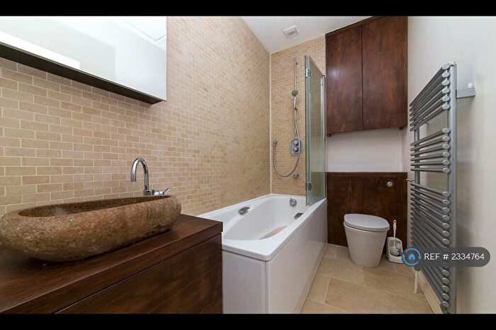 2 Bedroom Semi-Detached House To Rent In Croft Street, London, SE8