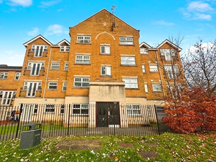 2 Bedroom Flat To Rent In Warren Way, Edgware, HA8