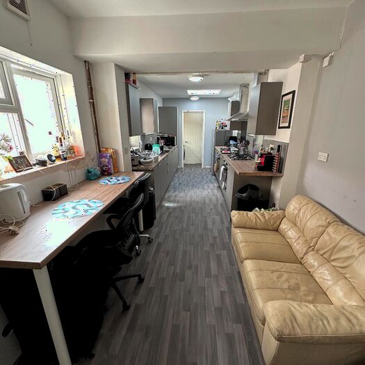 5 Bedroom House Of Multiple Occupation To Rent In Arthur Street, Nottingham, NG7