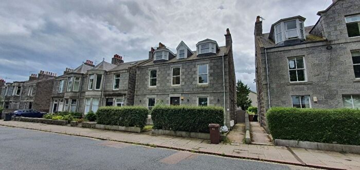 5 Bedroom Flat To Rent In University Road, Old Aberdeen, Aberdeen, AB24