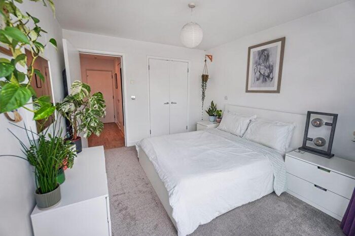 1 Bedroom Apartment For Sale In Town Centre, High Wycombe, HP13
